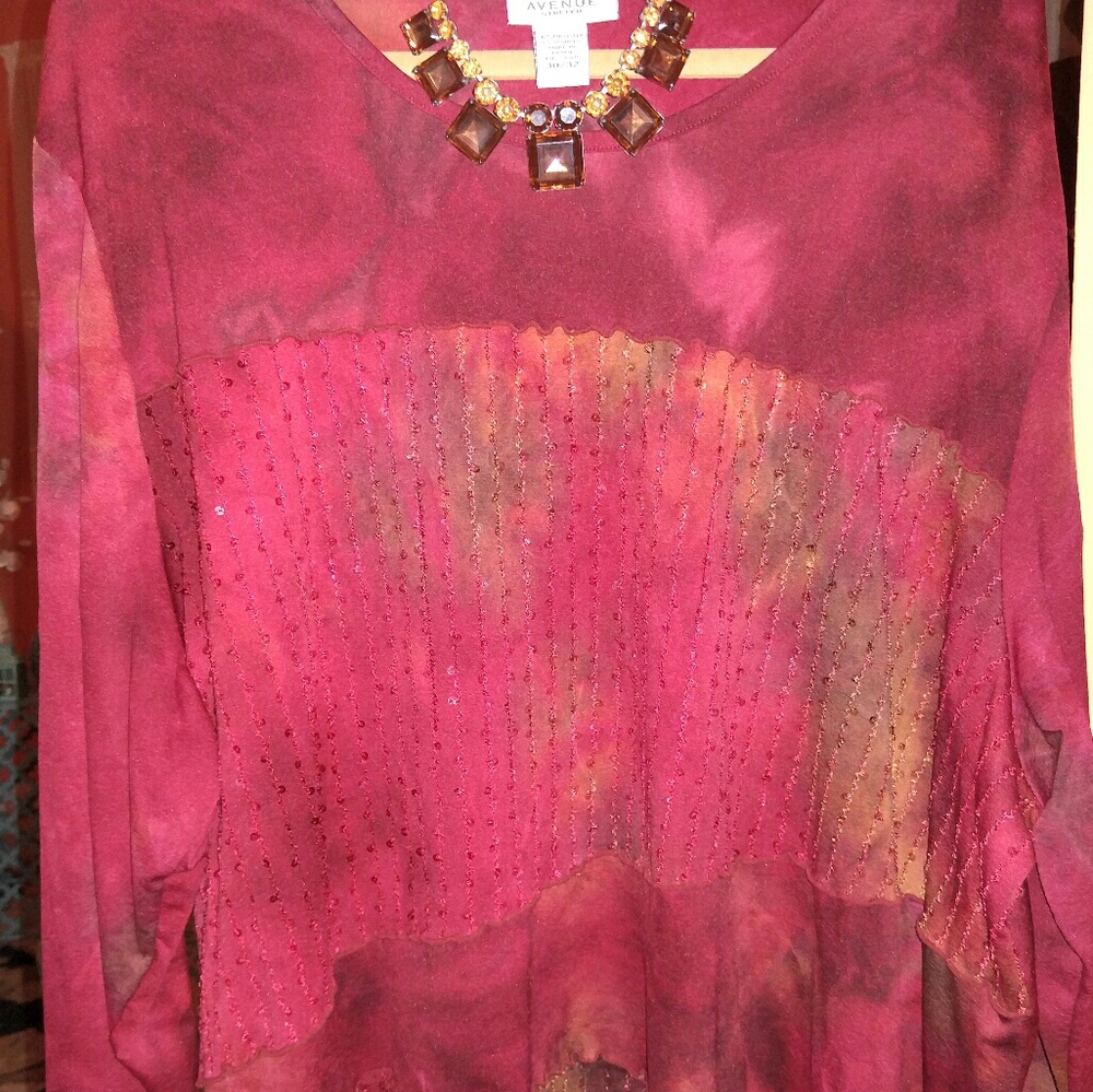 Avenue long sleeve top size 30/32